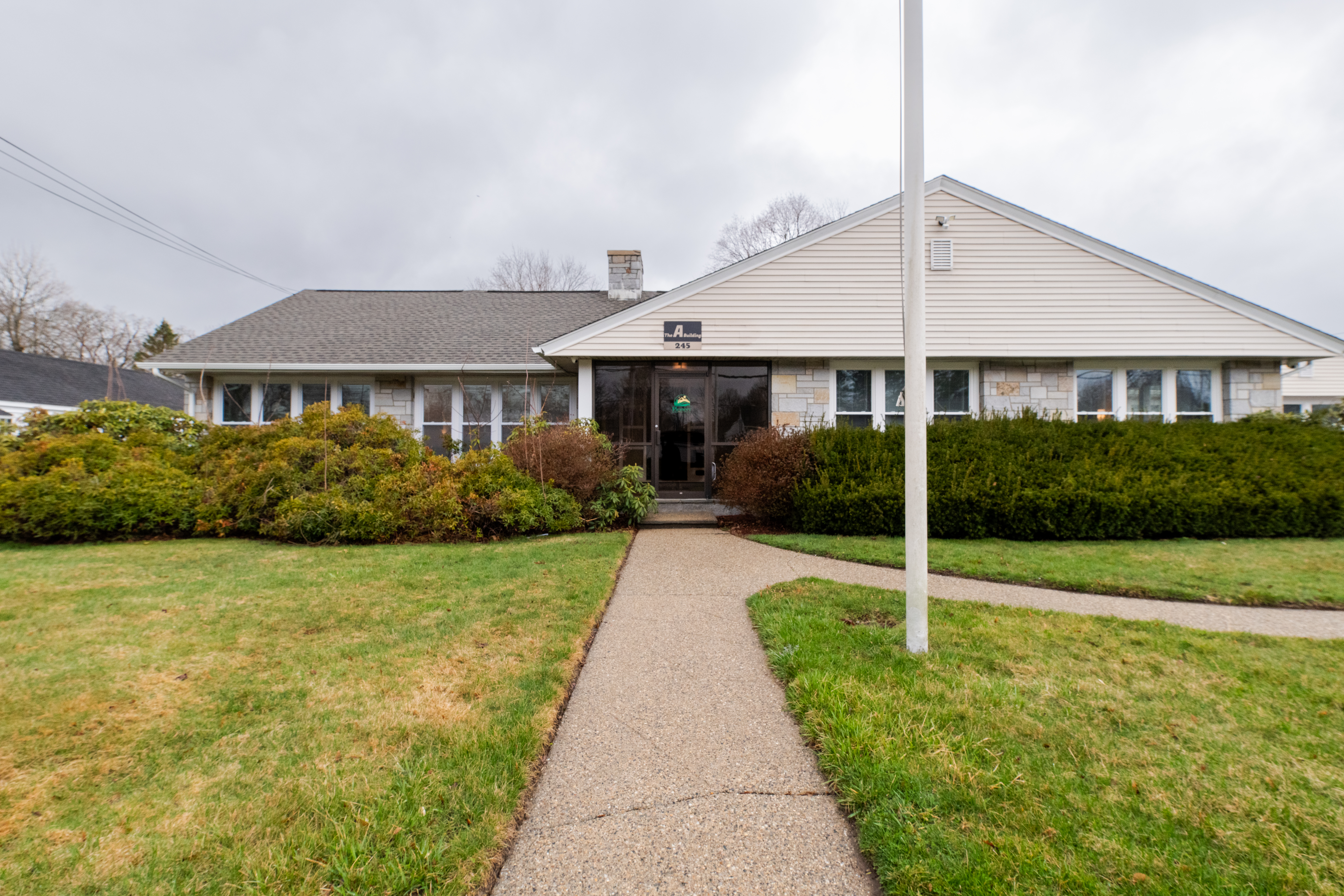 A photo of the exterior of Pioneer Behavioral Health in Oxford, Massachusetts.