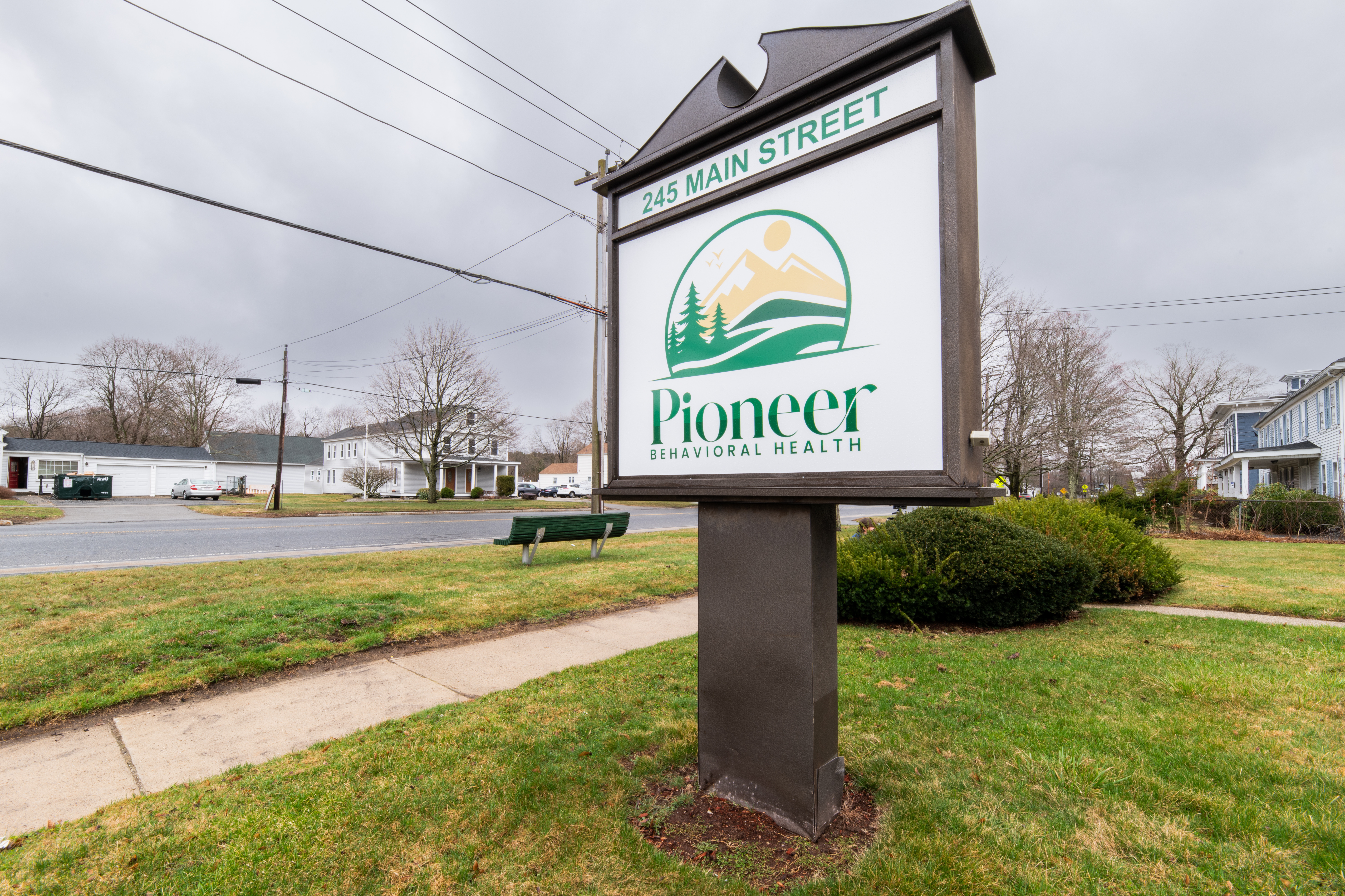 A photo of the exterior of Pioneer Behavioral Health in Oxford, Massachusetts.